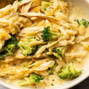 CHEESY CHICKEN BROCCOLI ORZO